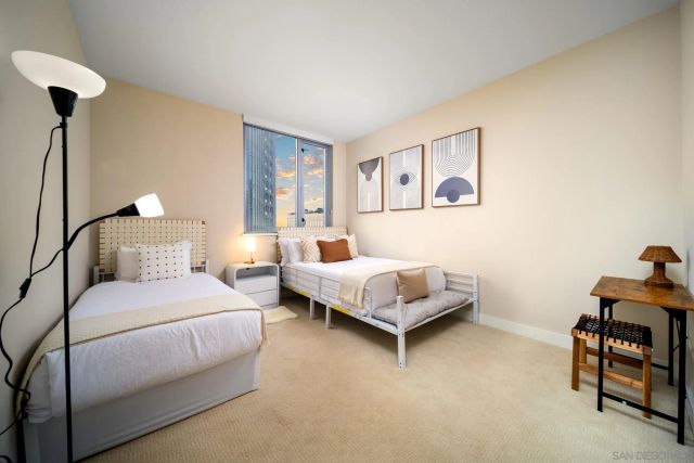 700 W E St 1502, San Diego, CA 92101