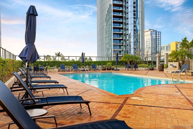 700 W E St 1502, San Diego, CA 92101