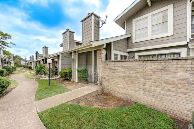 6376 Peacock Hills Drive, Houston, TX 77035
