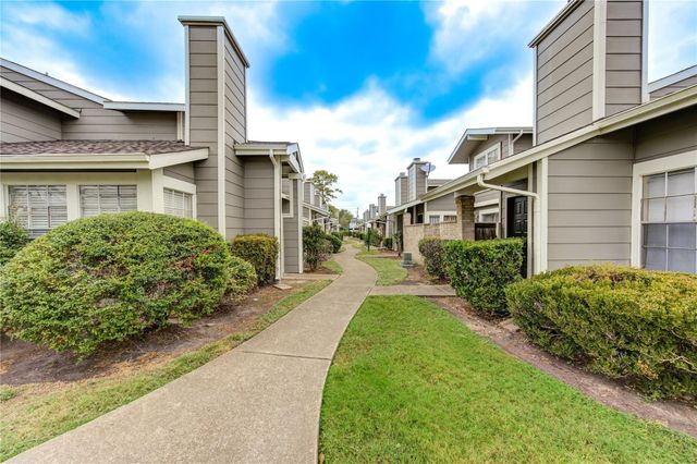 6376 Peacock Hills Drive, Houston, TX 77035