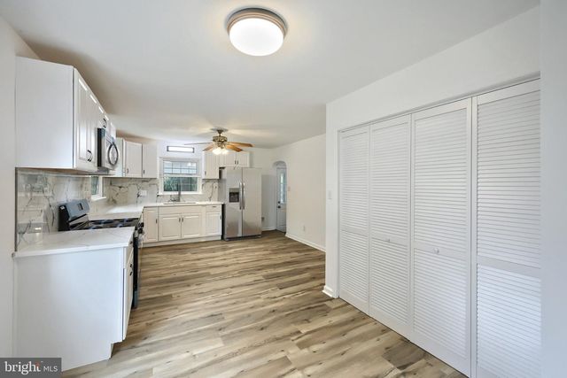 241 CLEARVIEW RD, Hanover, PA 17331