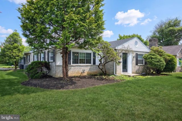 241 CLEARVIEW RD, Hanover, PA 17331
