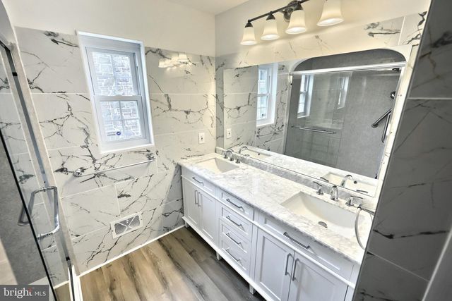 241 CLEARVIEW RD, Hanover, PA 17331