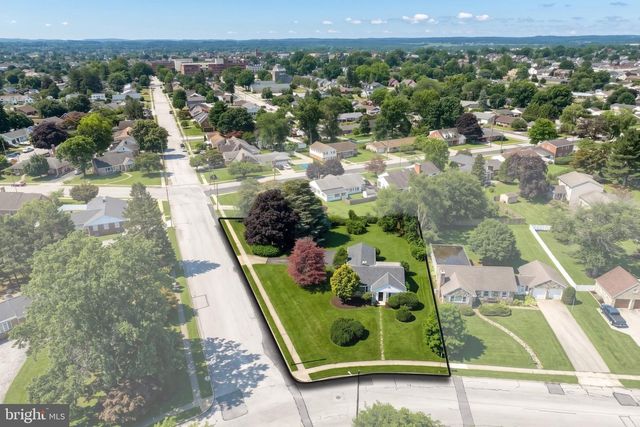 241 CLEARVIEW RD, Hanover, PA 17331