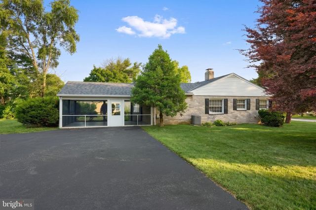 241 CLEARVIEW RD, Hanover, PA 17331