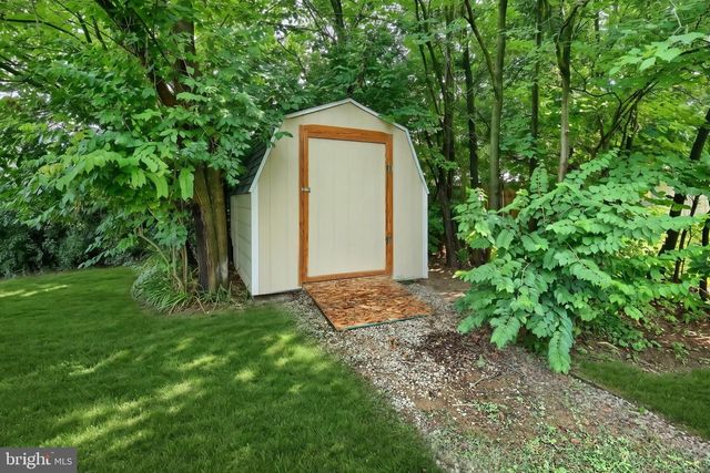 241 CLEARVIEW RD, Hanover, PA 17331