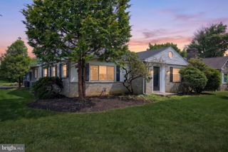 241 CLEARVIEW RD, Hanover, PA 17331