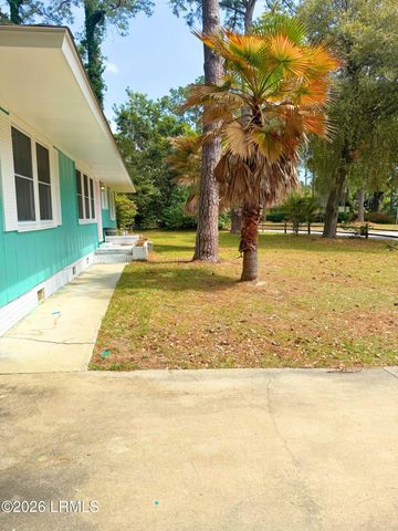 2403 Pine Court, Beaufort, SC 29902