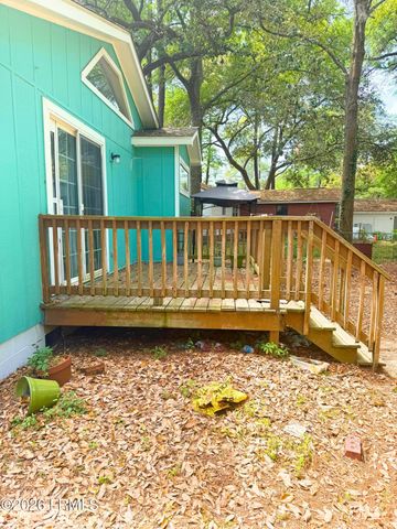 2403 Pine Court, Beaufort, SC 29902