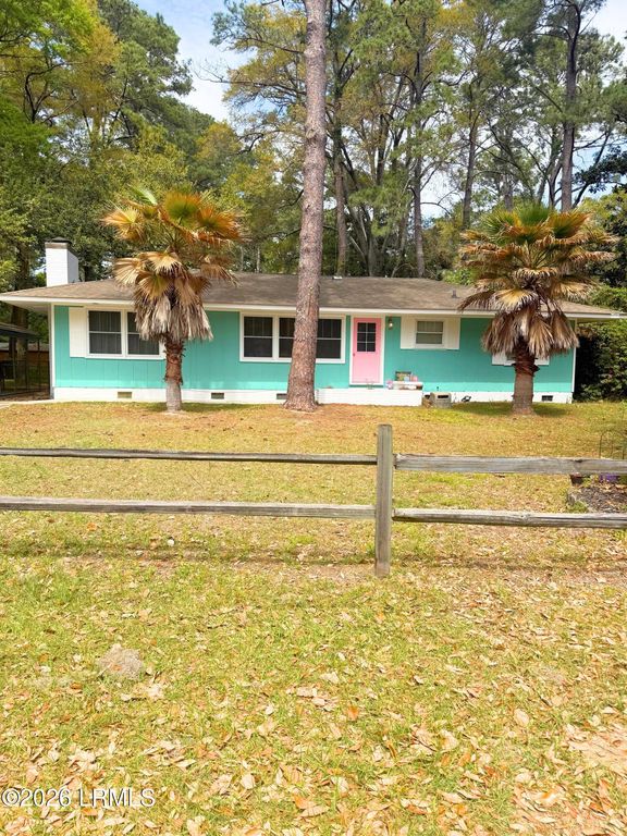 2403 Pine Court, Beaufort, SC 29902