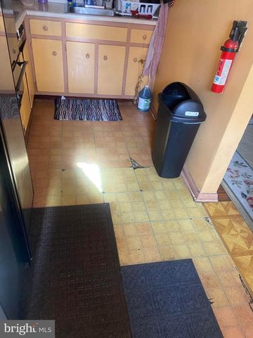 2009 HEATHER RD, Folcroft, PA 19032
