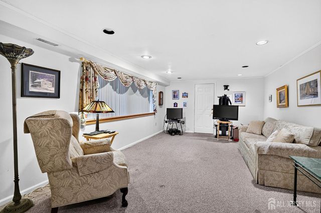 38 Sherwood Avenue, East Brunswick, NJ 08816