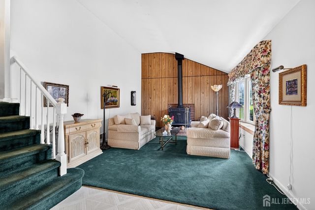 38 Sherwood Avenue, East Brunswick, NJ 08816