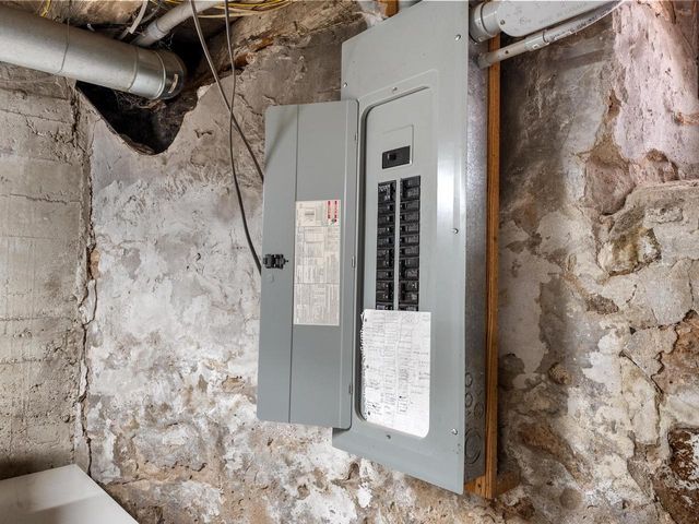 3106 E County Highway V, Mishicot, WI 54228