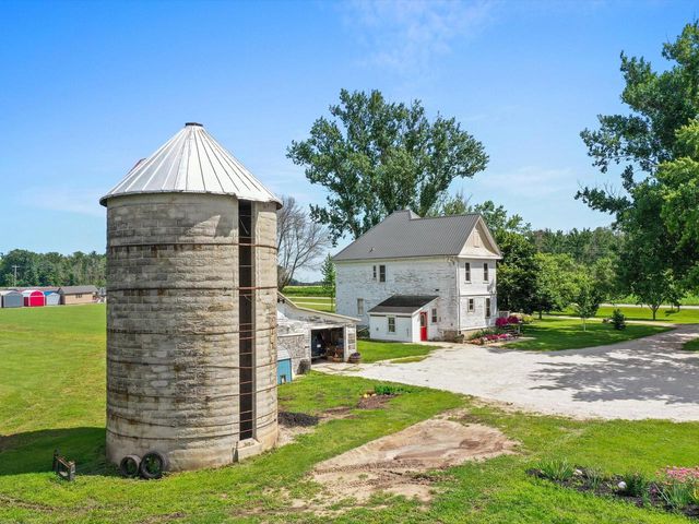 3106 E County Highway V, Mishicot, WI 54228