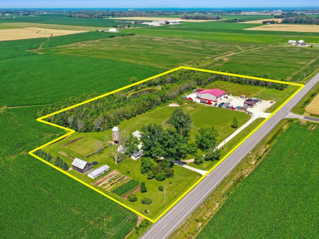 3106 E County Highway V, Mishicot, WI 54228