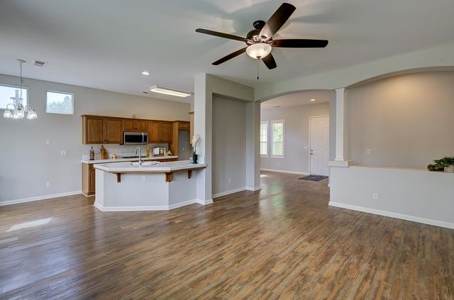 3235 Rall Avenue, Clovis, CA 93619