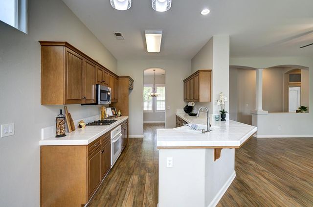 3235 Rall Avenue, Clovis, CA 93619