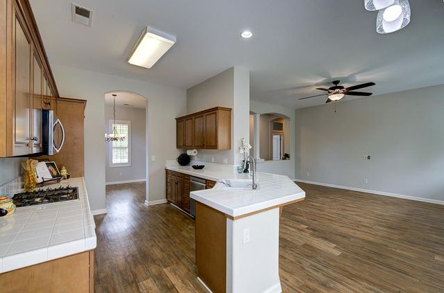 3235 Rall Avenue, Clovis, CA 93619