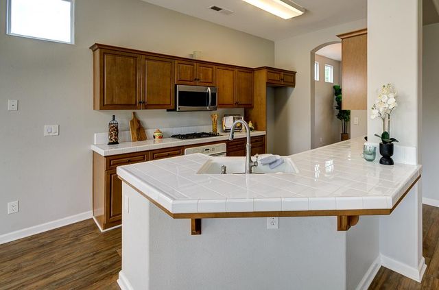 3235 Rall Avenue, Clovis, CA 93619