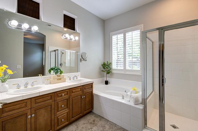 3235 Rall Avenue, Clovis, CA 93619