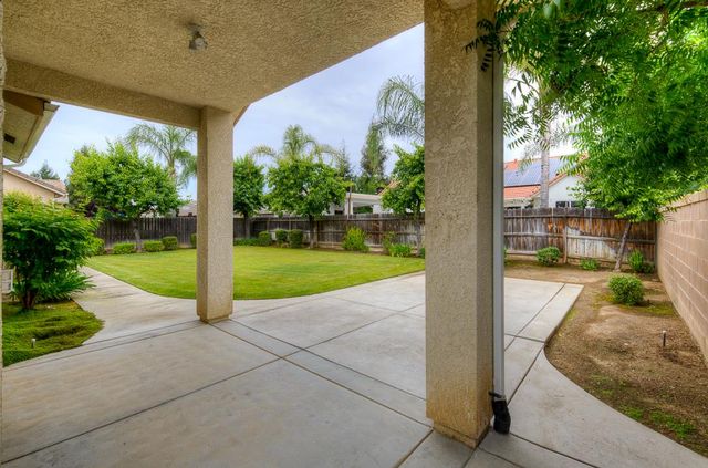 3235 Rall Avenue, Clovis, CA 93619
