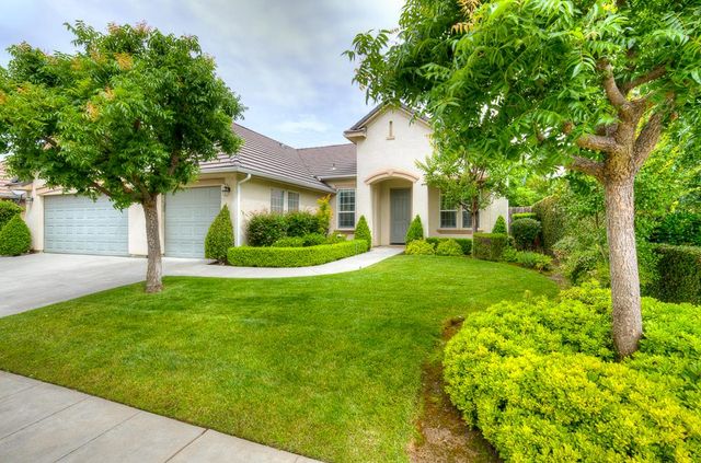 3235 Rall Avenue, Clovis, CA 93619