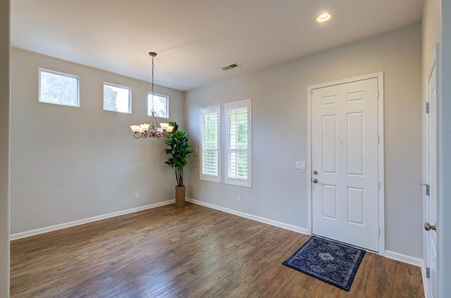 3235 Rall Avenue, Clovis, CA 93619