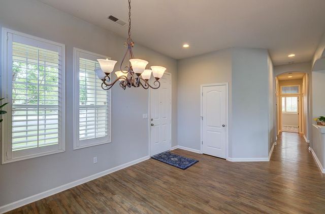 3235 Rall Avenue, Clovis, CA 93619