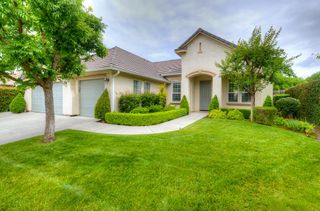 3235 Rall Avenue, Clovis, CA 93619