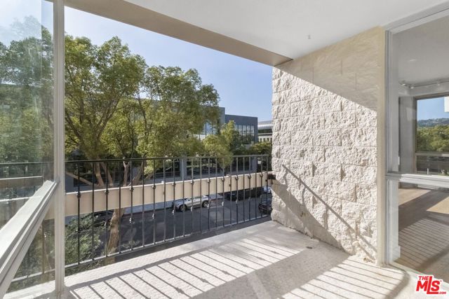 320 N Maple Drive 303, Beverly Hills, CA 90210
