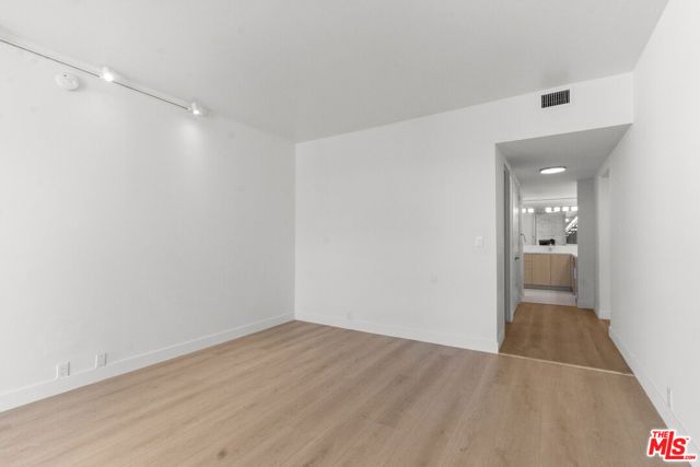 320 N Maple Drive 303, Beverly Hills, CA 90210