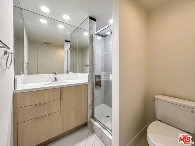 320 N Maple Drive 303, Beverly Hills, CA 90210