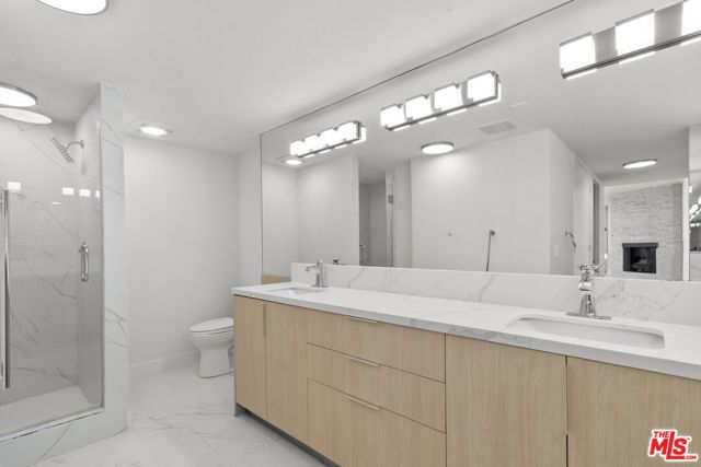 320 N Maple Drive 303, Beverly Hills, CA 90210