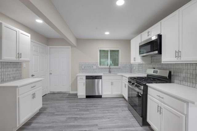 9409 Fairland Drive, Houston, TX 77051