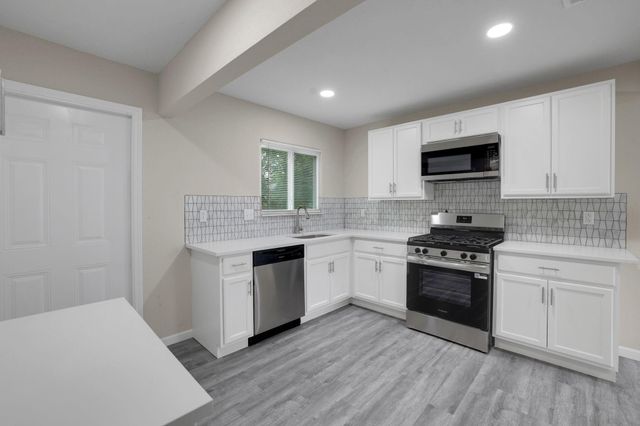 9409 Fairland Drive, Houston, TX 77051