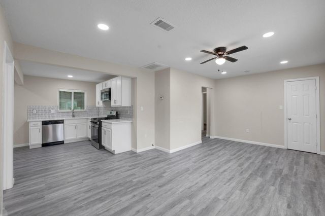 9409 Fairland Drive, Houston, TX 77051