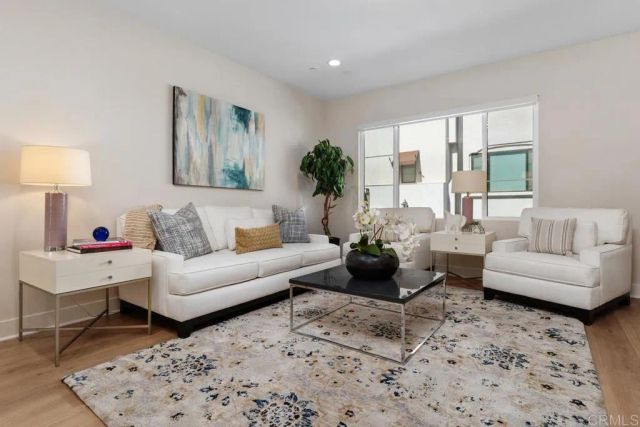105 Kimberwick Court, Burbank, CA 91506