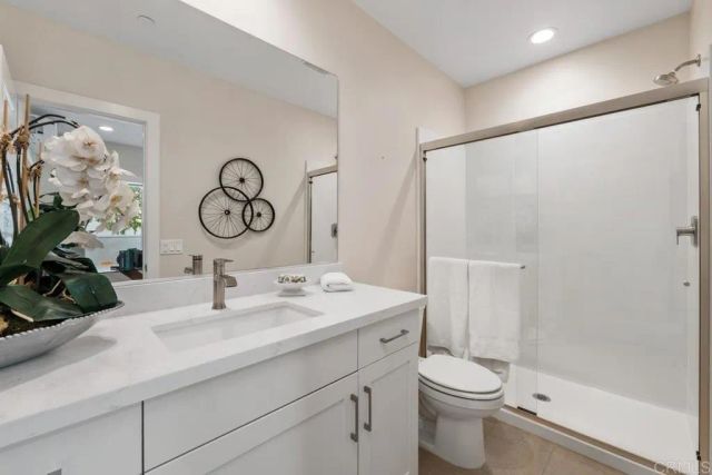 105 Kimberwick Court, Burbank, CA 91506
