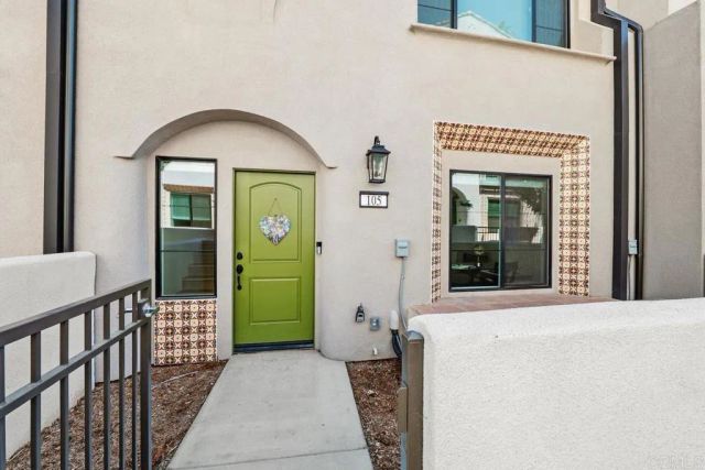 105 Kimberwick Court, Burbank, CA 91506