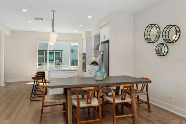 105 Kimberwick Court, Burbank, CA 91506