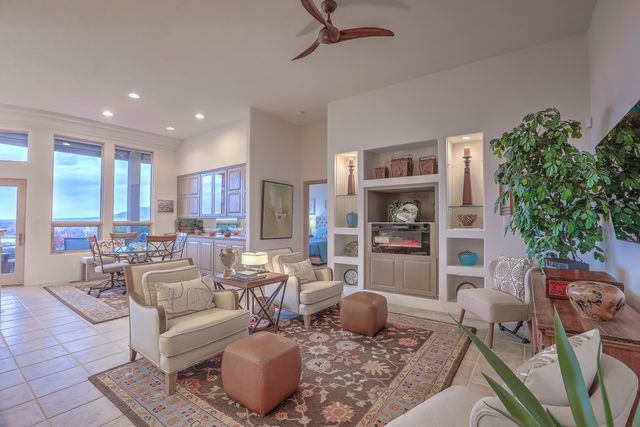 3812 Oxbow Village Lane NW, Albuquerque, NM 87120