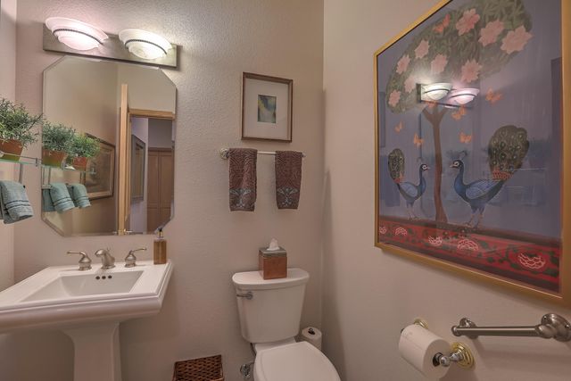 3812 Oxbow Village Lane NW, Albuquerque, NM 87120