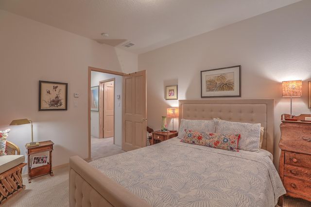 3812 Oxbow Village Lane NW, Albuquerque, NM 87120