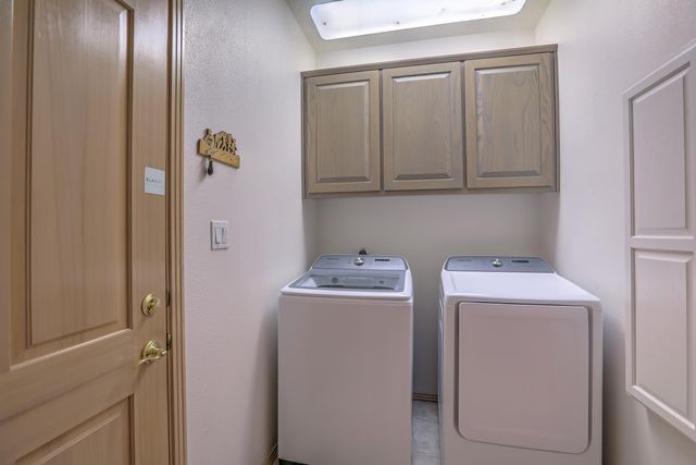 3812 Oxbow Village Lane NW, Albuquerque, NM 87120