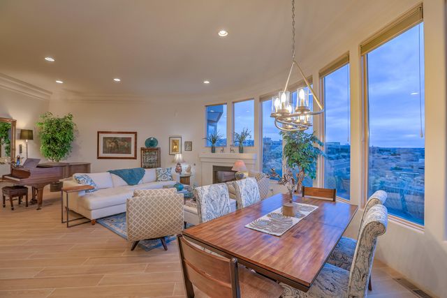 3812 Oxbow Village Lane NW, Albuquerque, NM 87120