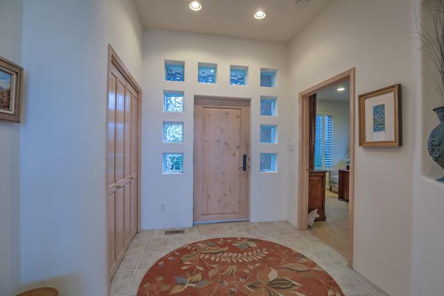 3812 Oxbow Village Lane NW, Albuquerque, NM 87120