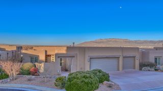 3812 Oxbow Village Lane NW, Albuquerque, NM 87120