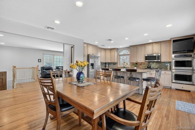 5 Raleigh Drive, New City, NY 10956