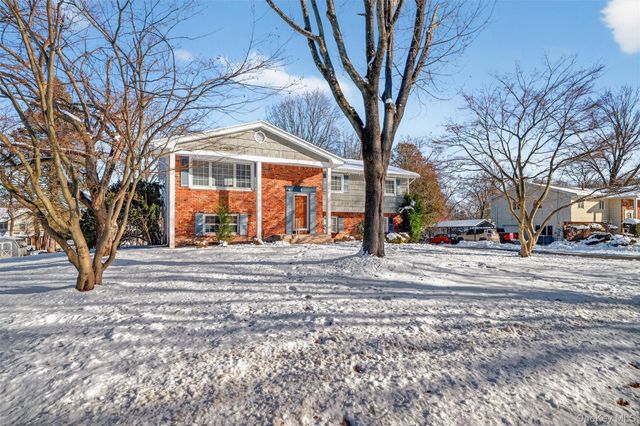 5 Raleigh Drive, New City, NY 10956